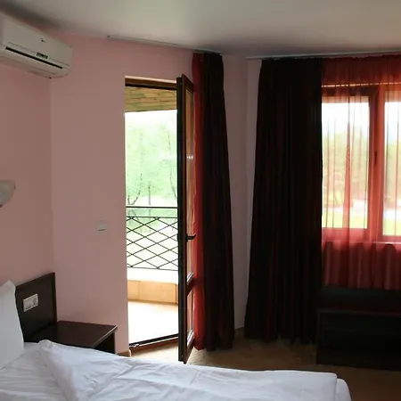 Argo Hotel